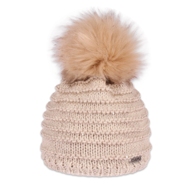Dámská čepice s kožešinovou bambulí 