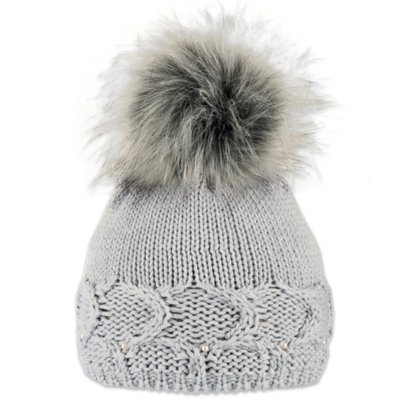 Dámská čepice s kožešinovou bambulí 