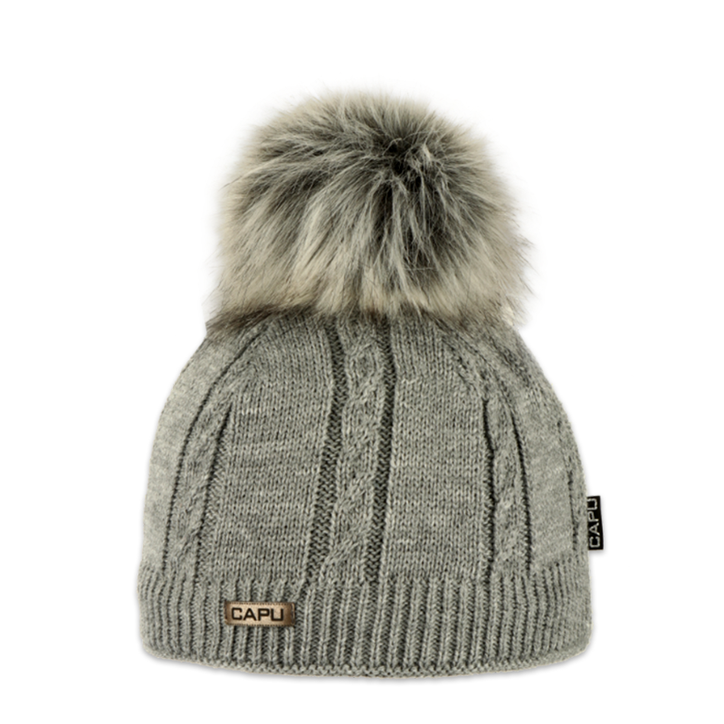 Dámská čepice s kožešinovou bambulí 