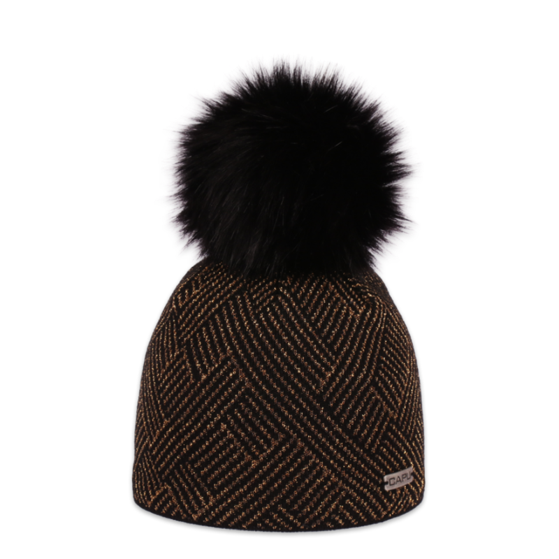 Dámská čepice s kožešinovou bambulí 