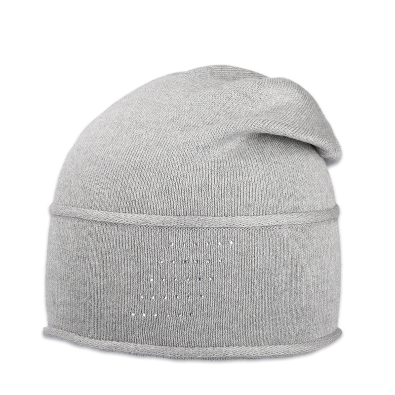 Dámská čepice přepadlá s kamínky