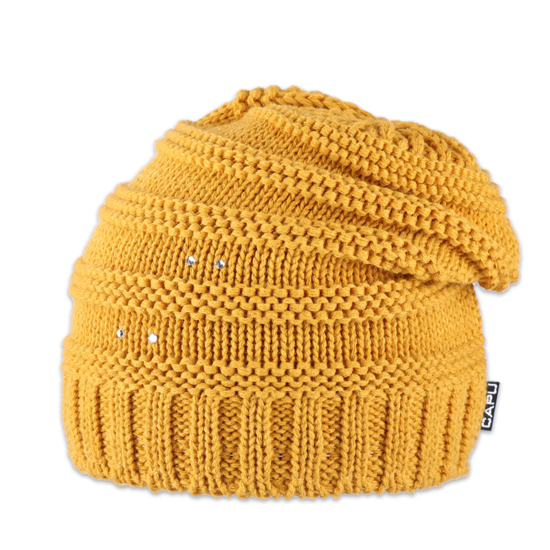 Dámská čepice přepadlá s kamínky