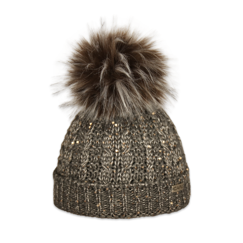 Dětská čepice s kožešinovou bambulí