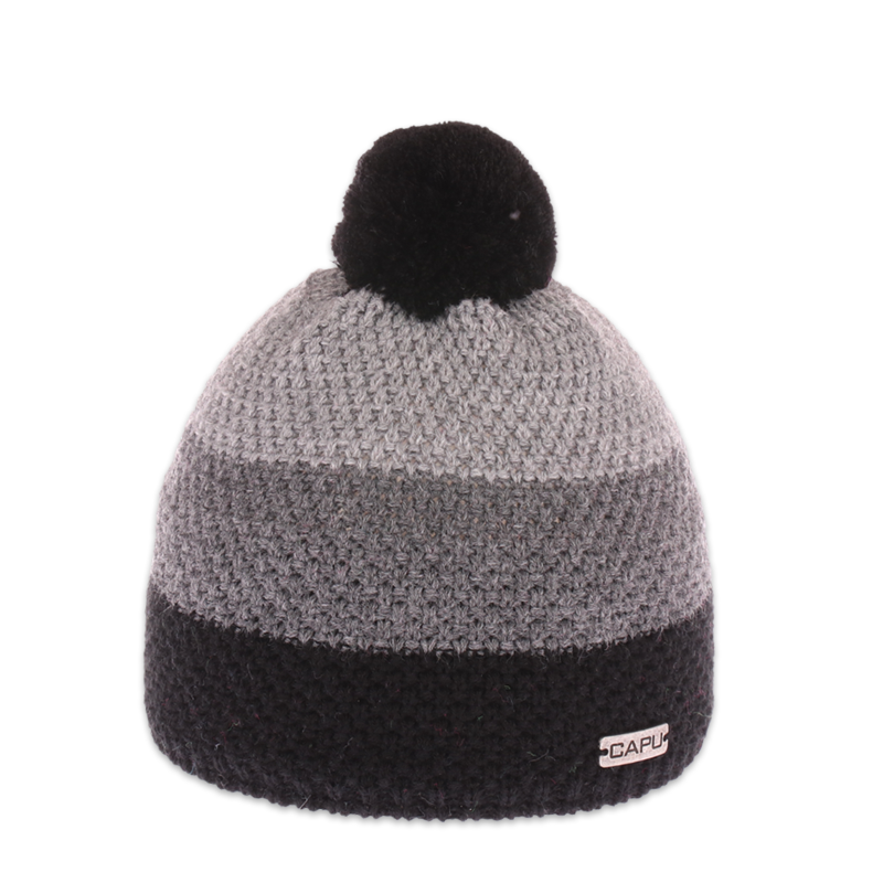 Dětská čepice s akrylovou bambulí