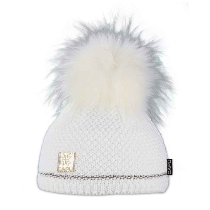 Dětská čepice s kožešinovou bambulí