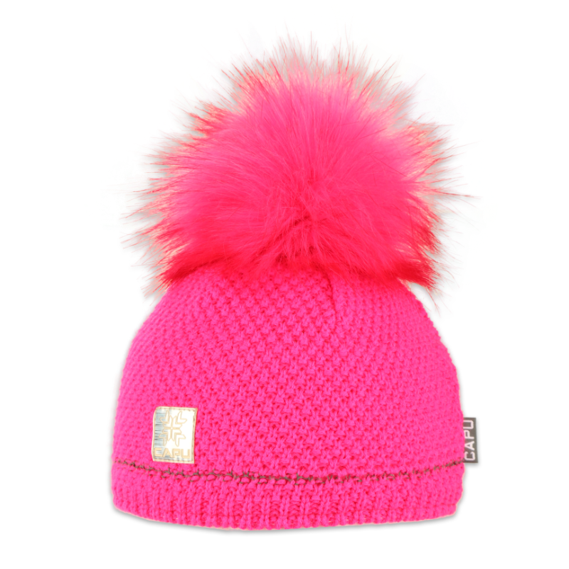 Dětská čepice s kožešinovou bambulí