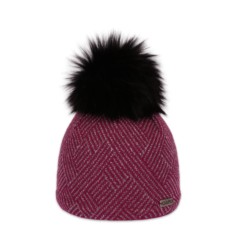 Dětská čepice s kožešinovou bambulí