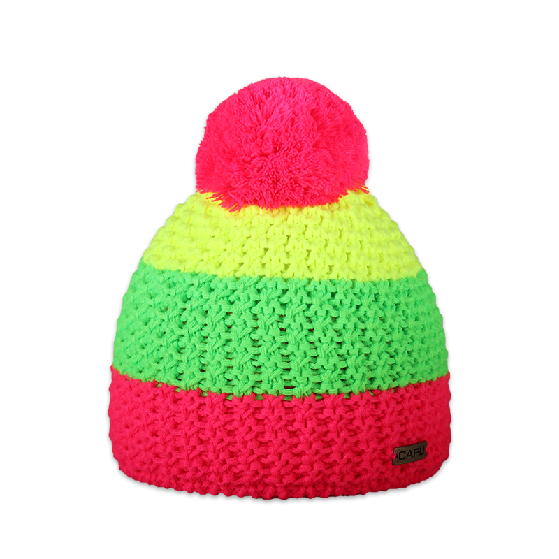 Dětská čepice s akrylovou bambulí