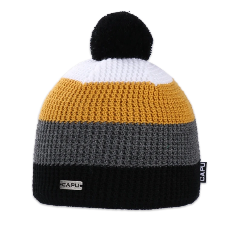 Pánská čepice s akrylovou bambulí