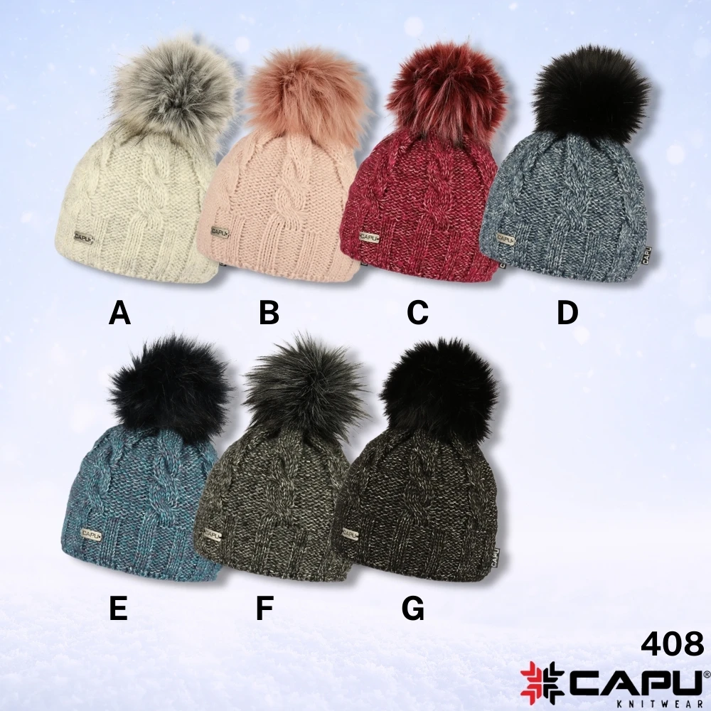 Dámská čepice s kožešinovou bambulí 