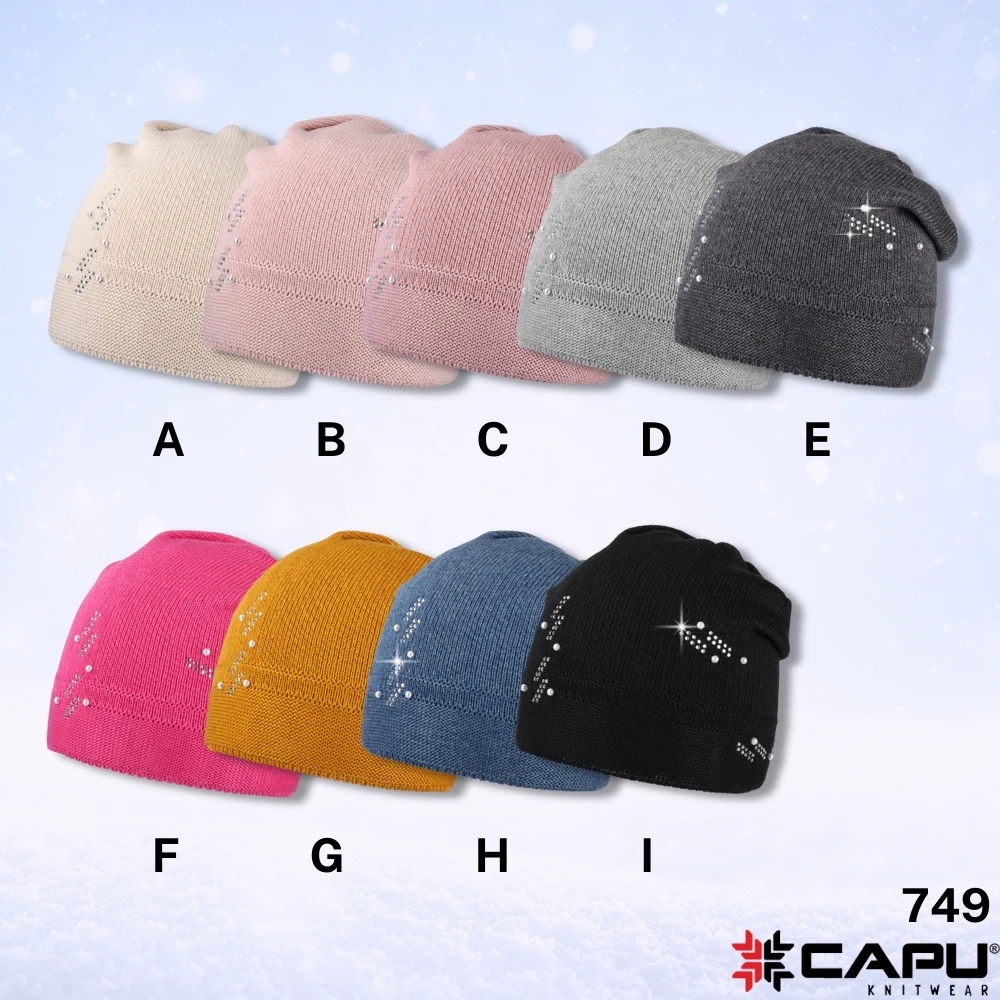 Dámská čepice přepadlá s kamínky