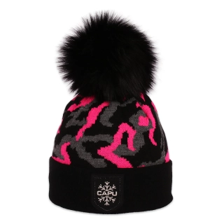 Dámská čepice s kožešinovou bambulí 